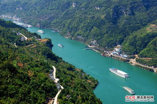 三峽旅游升溫 進(jìn)出川游船增多