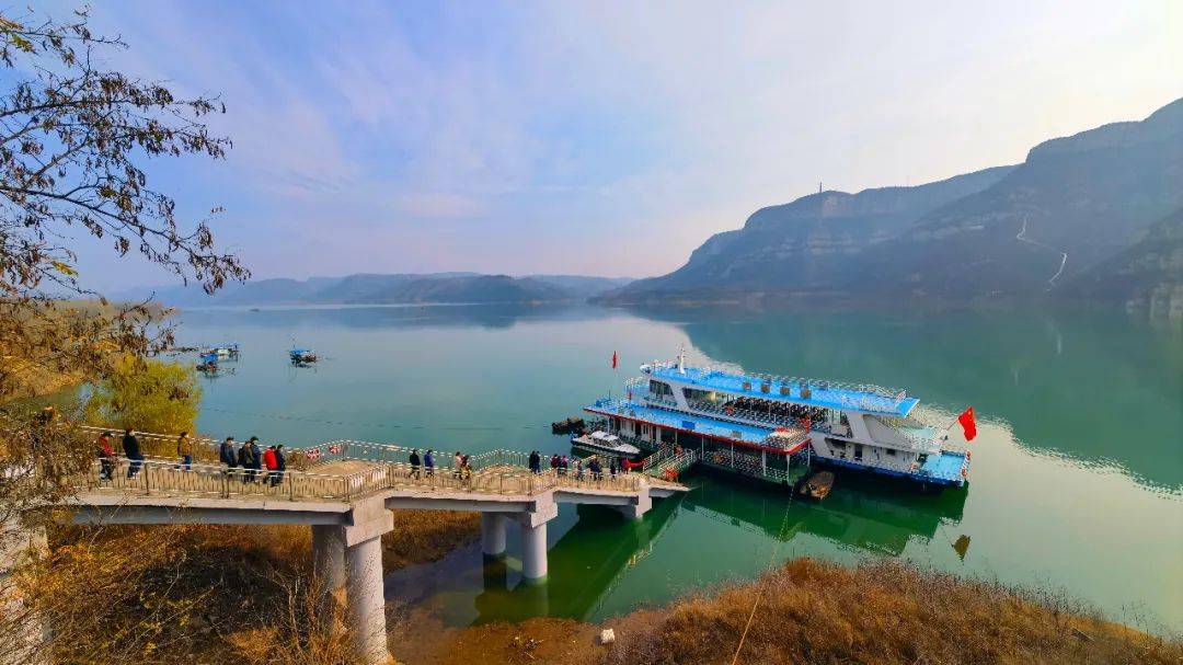 船游黃河三峽賞十里桃花走玻璃橋休閑純玩一日游 - 美篇