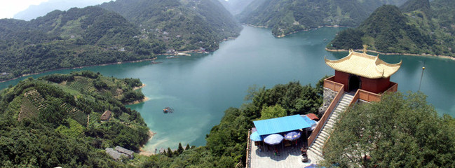 韋金勇:三峽旅游紅似火.長江景色美如畫.三峽人家清江畫廊三峽大壩三游洞五日游(下)